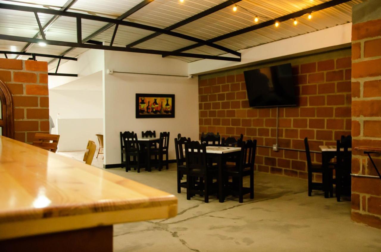 Casa Hotel Los Arboles Бейо Екстериор снимка