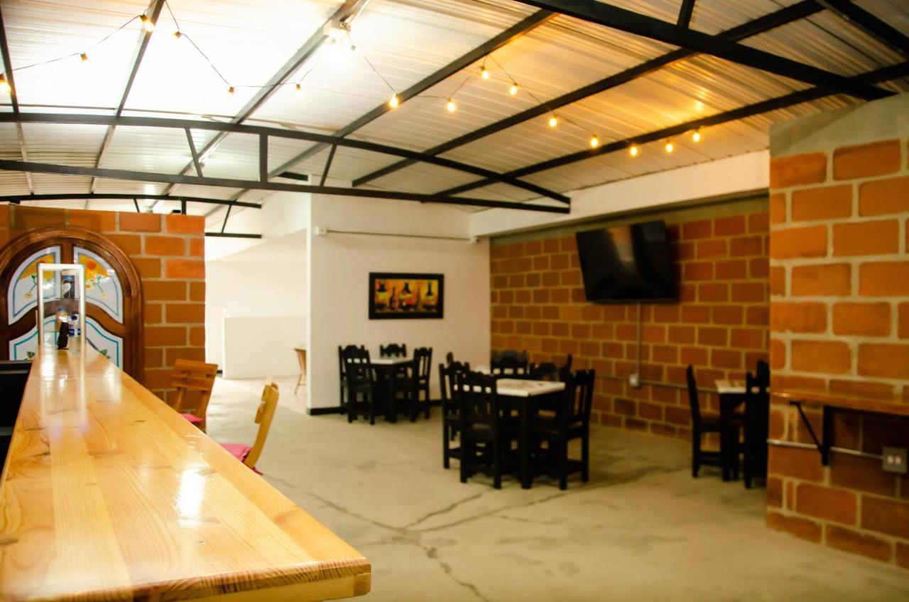Casa Hotel Los Arboles Бейо Екстериор снимка